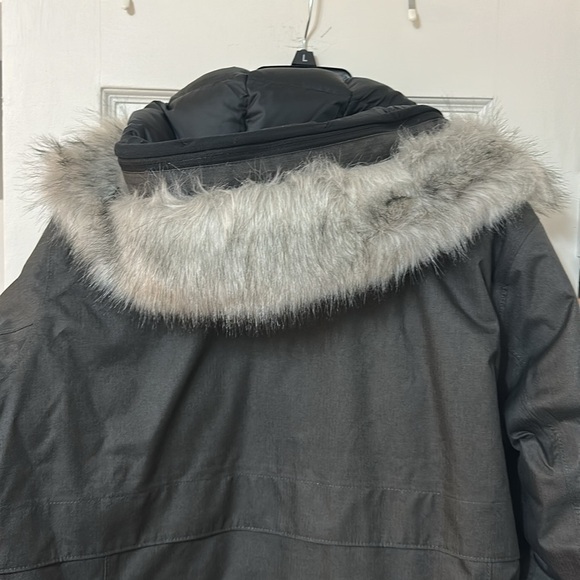 Columbia women’s Apres Arson ll winter long down Omni-Tech Jacket - Picture 15 of 16